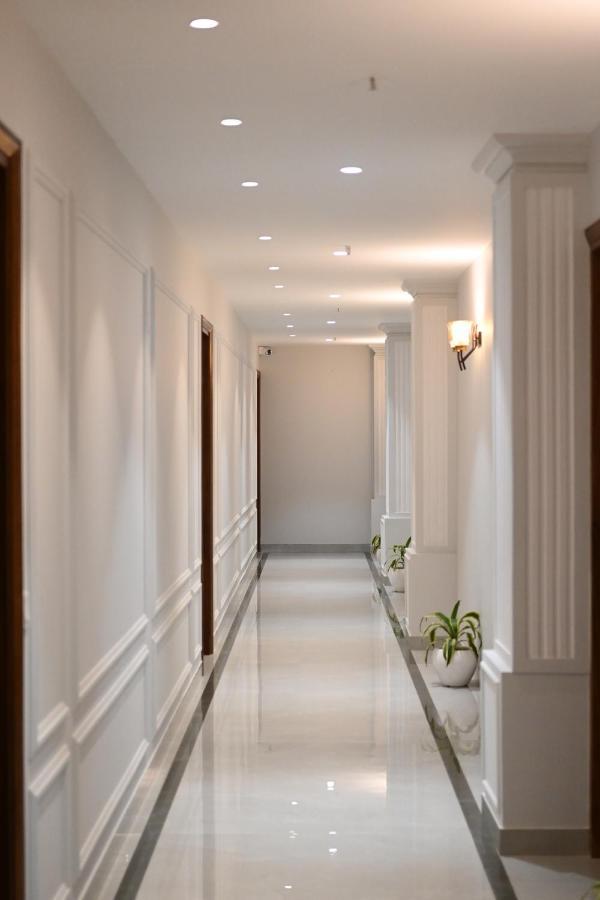 Hotel Elegance Regency Khanna  Exterior foto